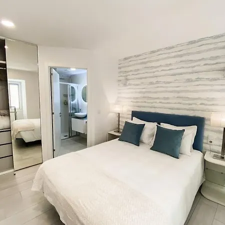 Very Close To - Apartman